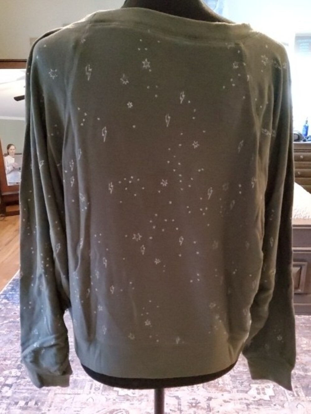 Chaser Cropped Batwing Pullover NIP NWT Medium So Cute! - Picture 5 of 16